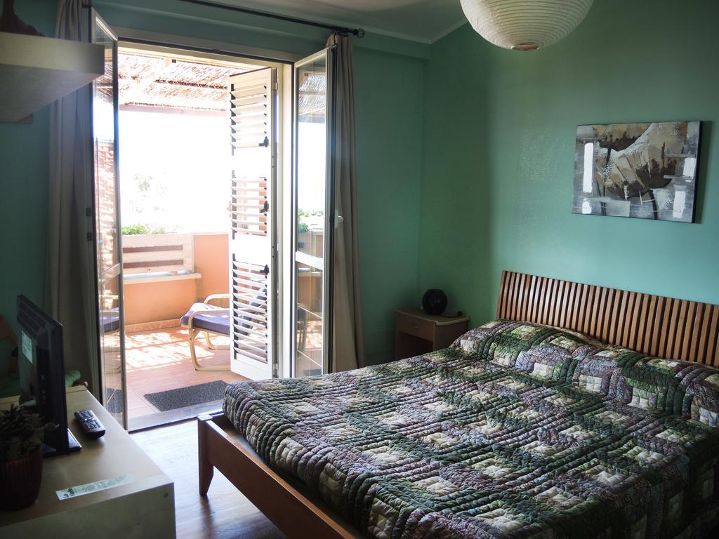 Le Ninfe Bed And Breakfast Anzio Exteriör bild